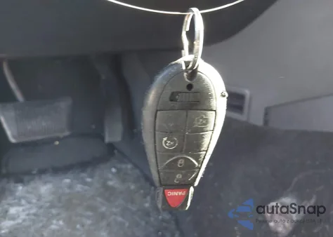 2008 Jeep Commander Sport z USA, uszkodzony, nr VIN 1J8HG48K48C161532